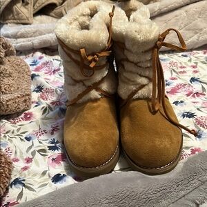 Tan Suede Winter Boots with Plush Lining